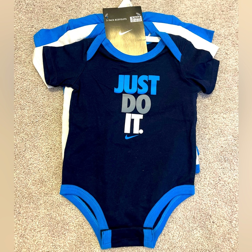 NWT Nike Onesie Set of 3 Boys 3-6M